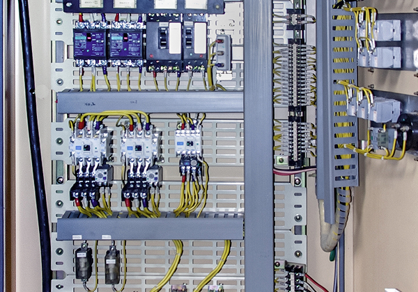 受変電設備の竣工試験